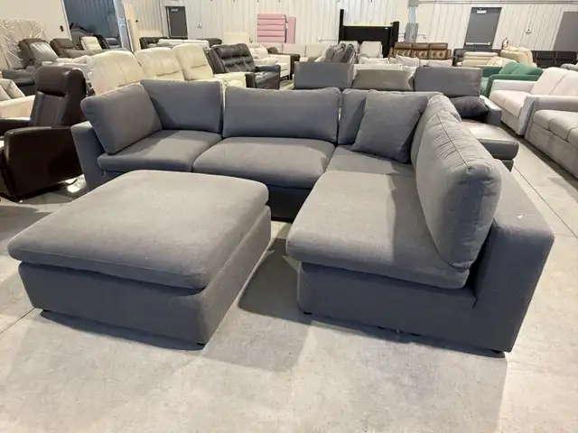 Grey 5 piece modular sectional with ottoman