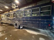 BUS À VENDRE / BUS FOR SALE 4.500$ - Photo 2