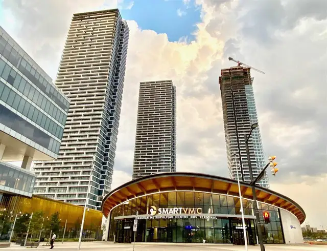 Rent a condo at subway hwy400/7/ 407 in Vaughan