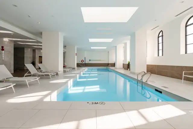 Large 407 SF Studio | Downtown Montreal | Available Now - Photo 9