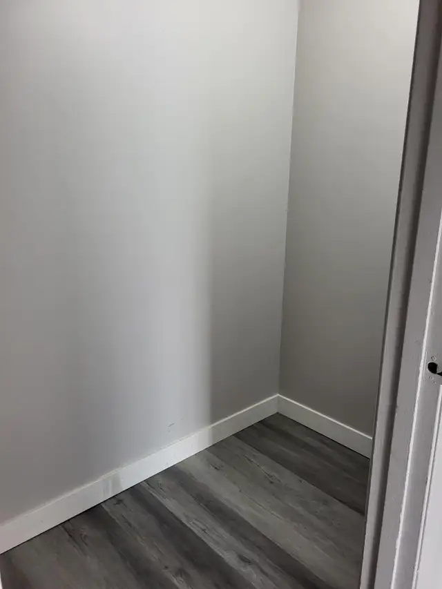 $1095/Month One Bedroom Suite for Rent April 15th - Photo 9