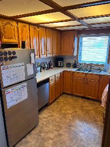 Large Mainfloor 2Bdrm Mainfloor Suite for Rent