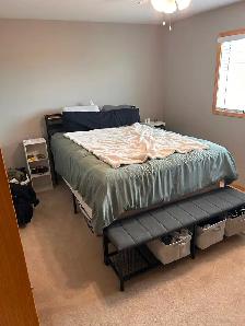 Large Mainfloor 2Bdrm Mainfloor Suite for Rent - Photo 2