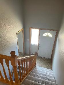 Large Mainfloor 2Bdrm Mainfloor Suite for Rent - Photo 6