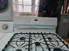 NEWER MODEL! Frigidaire 30' White 5 Burner GAS Stove Oven Range - Photo 2