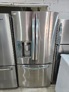 WOW! LG 33' Stainless Steel French Door Fridge Bottom Freezer