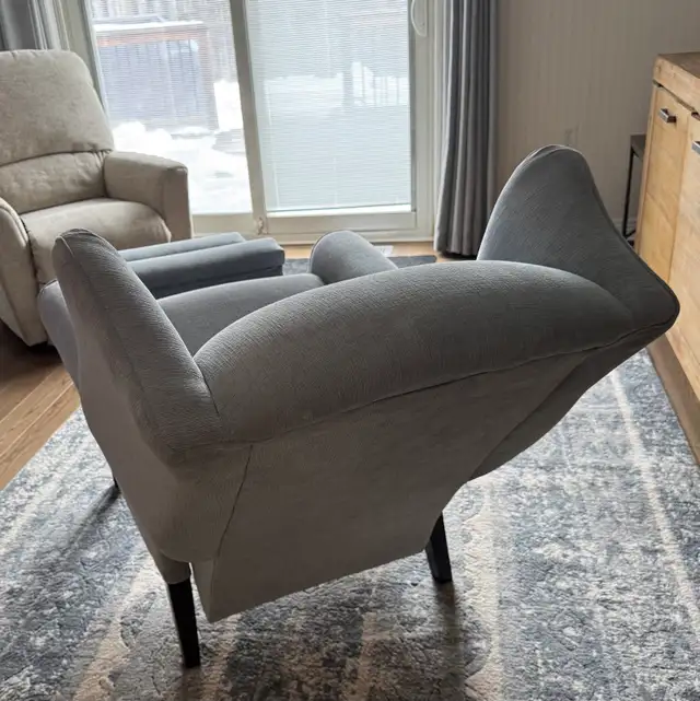 High-end Pushback Recliner $100.00 - Photo 9