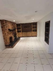 Basement apartment for rent - Photo 2