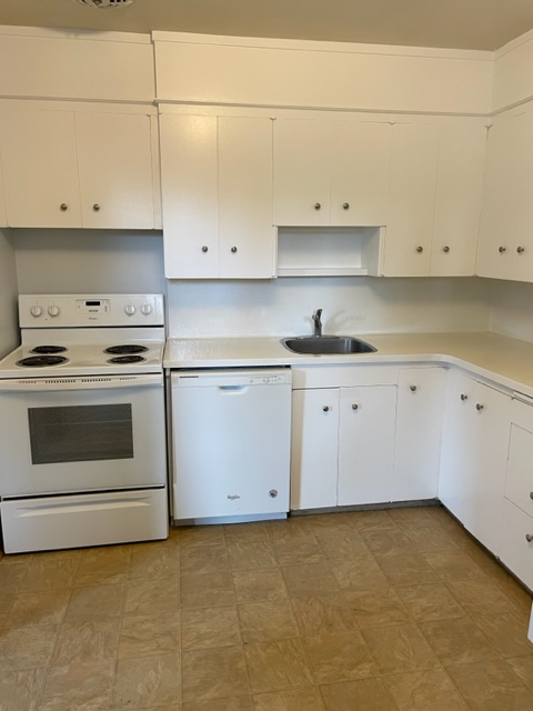 Full half duplex-Great Eastside area-lease signing bonus - Photo 6