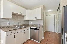 PRIME LOCATION - 3 bedroom townhouse - 14530 52 ST NW - Photo 5