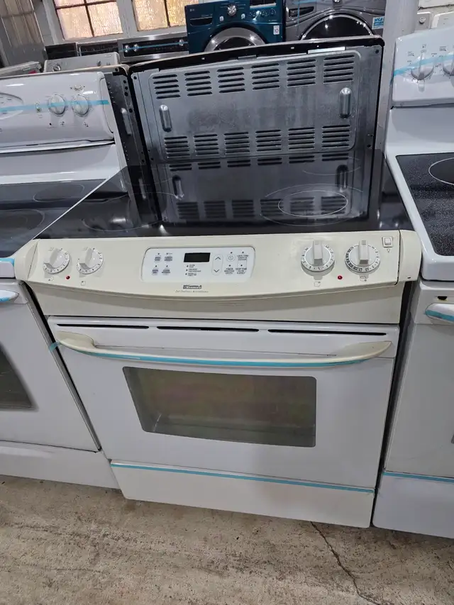FAST SELLER! Kenmore 30' White Slide-in Electric Ceramic Stove