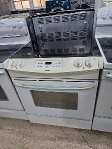 FAST SELLER! Kenmore 30' White Slide-in Electric Ceramic Stove