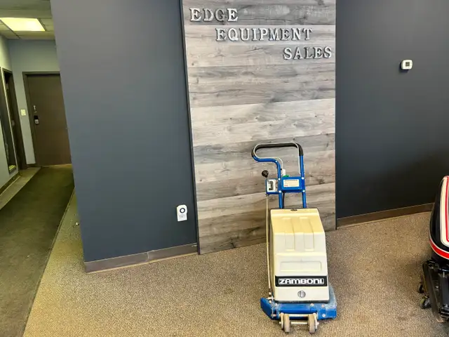 ZAMBONI ELECTRIC ICE EDGER-OLYMPIA,ENGO ETC - Photo 3