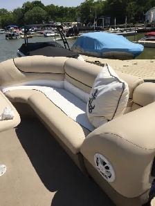 BOAT AND MARINE UPHOLSTERY - Photo 2