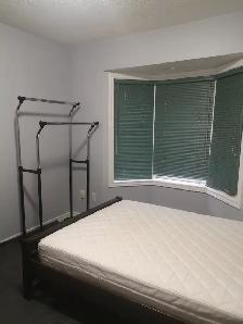 room with private washroom for rent(male only) - Photo 2