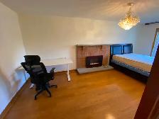 large/bright/quiet room near UTM Dundas/ErinMillsPkwy May-August - Photo 7