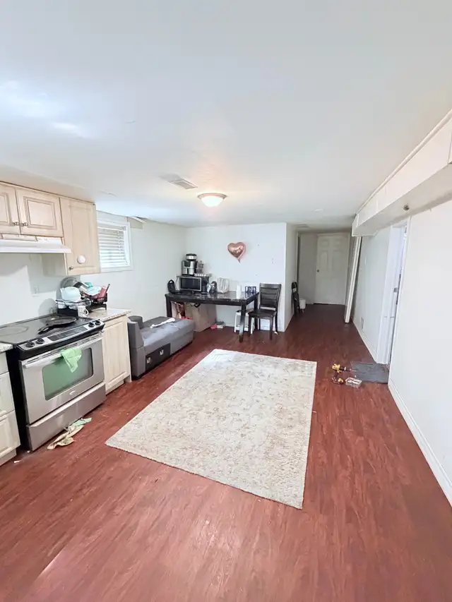 room For Rent - Photo 3
