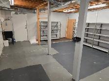 Warehouse with 2 offices upstairs  Prime Location Brantford - Photo 2