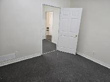 Warehouse with 2 offices upstairs  Prime Location Brantford - Photo 7