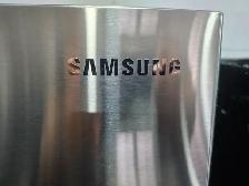 Samsung 30' Stainless Steel French Door Bottom Freezer Fridge - Photo 2