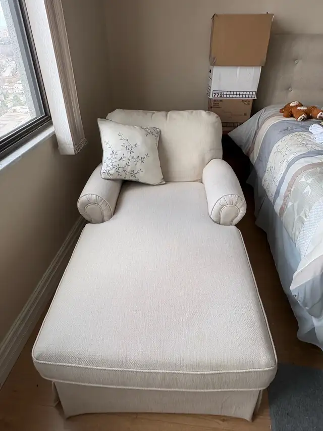 Free delivery used Cream Chaise Lounge Chair