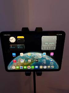 iPad 10ème Gen. 64G avec pied