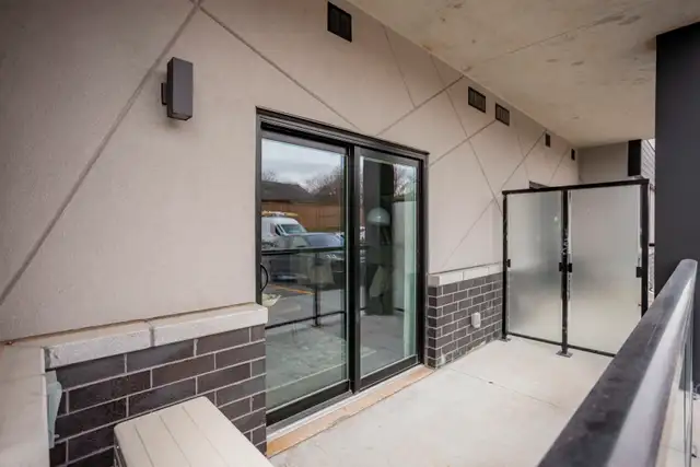 1 Bed & 1   Den UNITS AVAILABLE FOR 1 MONTH FREE! - Photo 11