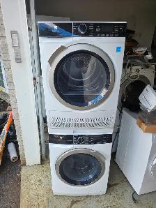 WOW! Electrolux 24' White Stackable Washer Ventless Dryer Set