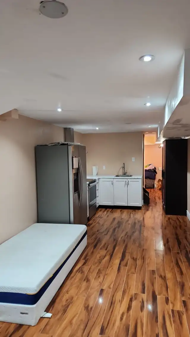 Basement for rent in Oshawa from May 1, $1300 - Photo 3