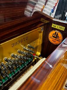 Samick Upright Piano Polished Walnut - Photo 3