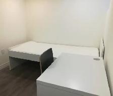 @ Bloor, Christie TTC, Private Basement room to rent-2Min to TTC - Photo 4