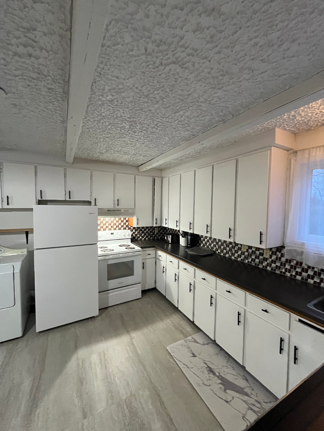 5 1/2 à 2 min de l’UdeS – Location flexible - Tout inclus