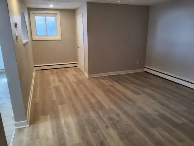 BEST VALUE ! HALIFAX 1 BEDROOM FLAT ACT FAST ! - Photo 10