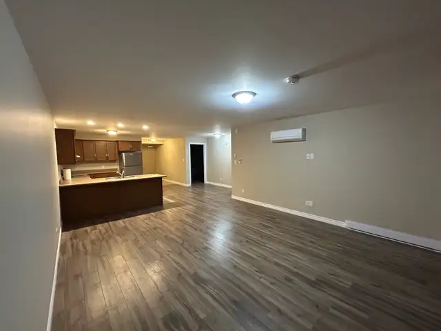 Beautiful 2 bedroom unit available for rent - Photo 2