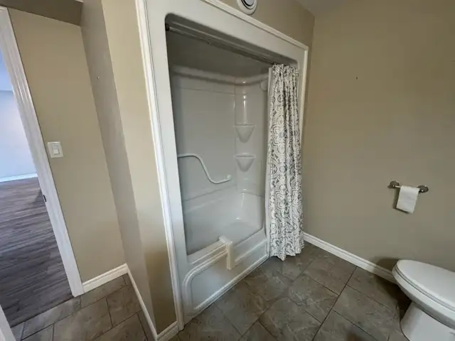 Beautiful 2 bedroom unit available for rent - Photo 6