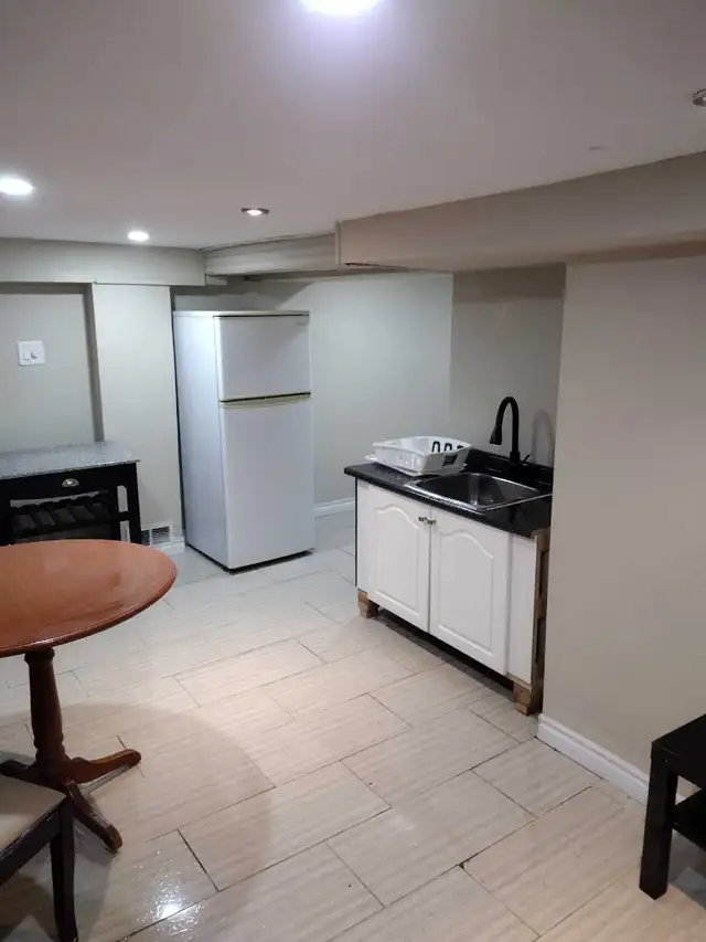 Basement to let - Photo 5