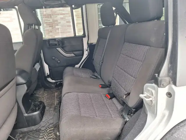 Jeep Wrangler Unlimited Sport 2011 (PRIX NÉGOCIABLE) - Photo 7