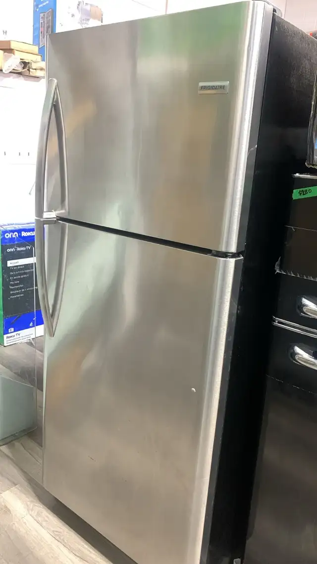 Fridge - 30  Frigidaire 20.4 cu ft - Single Door-SS-Used