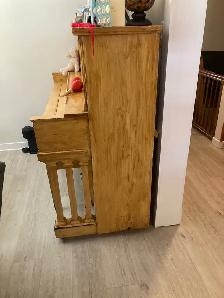 Older piano for free - Photo 2