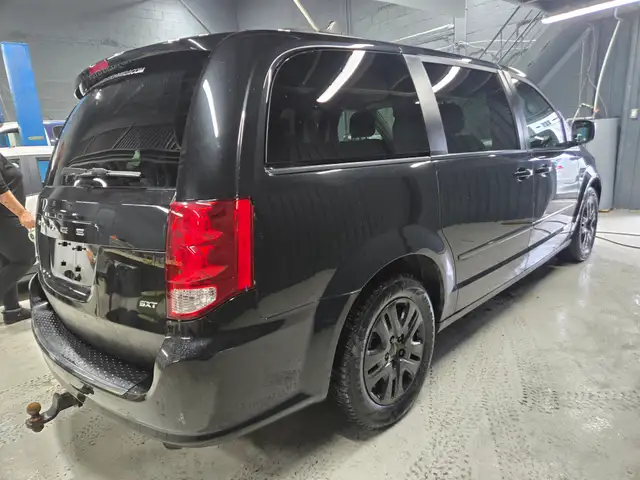 2014 DODGE GRAND CARAVAN SXT -STOW AND GO - FINANCEMENT 100% APP - Photo 7