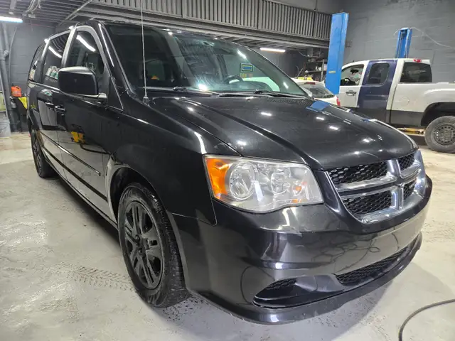 2014 DODGE GRAND CARAVAN SXT -STOW AND GO - FINANCEMENT 100% APP - Photo 9