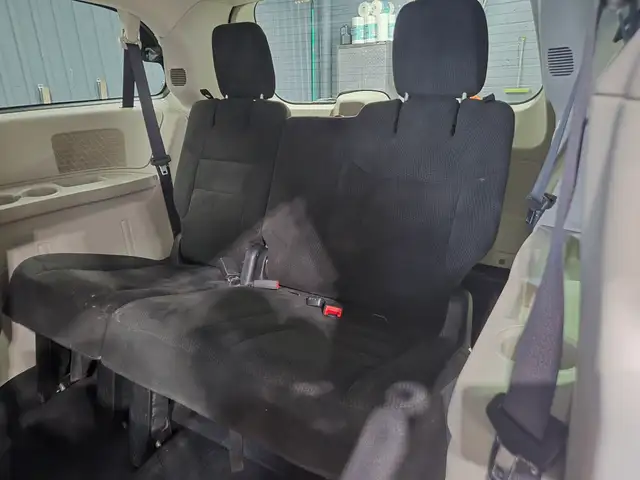 2014 DODGE GRAND CARAVAN SXT -STOW AND GO - FINANCEMENT 100% APP - Photo 13