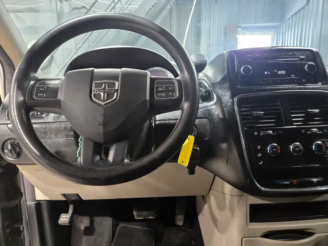 2014 DODGE GRAND CARAVAN SXT -STOW AND GO - FINANCEMENT 100% APP - Photo 14