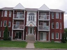 Grand 4 1/2 à louer