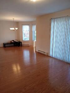 Grand 4 1/2 à louer - Photo 2