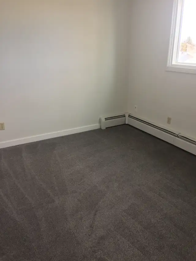 3 Bedroom Suite in Tri-Plex.  Ponoka town area. - Photo 6