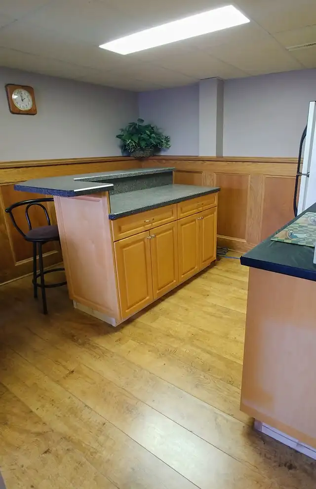 Avail May 1st, 1 room for rent worker/student - Photo 4