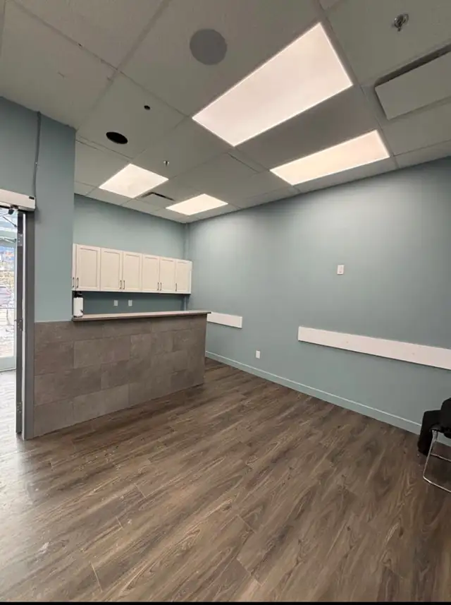 Medical Clinic For Lease - Turnkey! - Photo 3