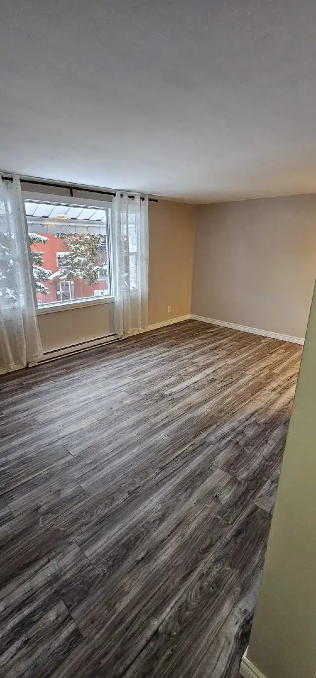 2 bedroom apartment in Uptown Waterloo - Photo 3