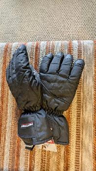 Brand New Winter Gloves - Photo 2